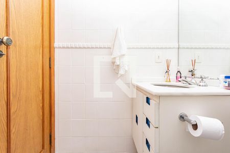 Apartamento à venda com 205m², 4 quartos e 3 vagas Apartamento à venda com 205m², 4 quartos e 3 vagasBanheiro da Suíte 2