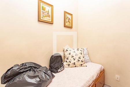 Apartamento à venda com 205m², 4 quartos e 3 vagas Apartamento à venda com 205m², 4 quartos e 3 vagasQuarto de Serviço