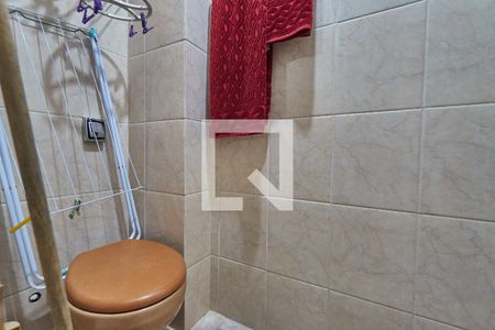 Apartamento à venda com 90m², 2 quartos e 1 vaga Apartamento à venda com 90m², 2 quartos e 1 vagaBanheiro de Serviço