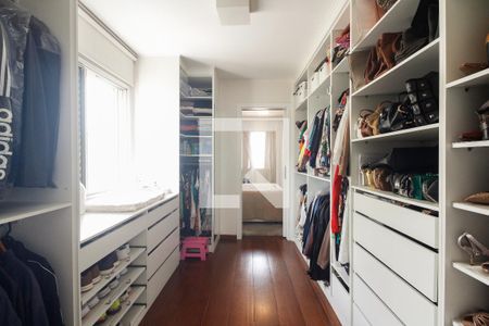 Apartamento à venda com 106m², 3 quartos e 2 vagasSuíte - Closet
