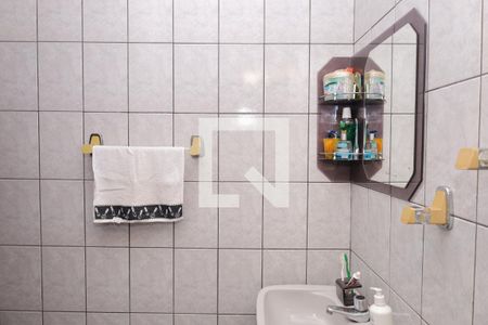 Casa à venda com 100m², 3 quartos e 2 vagasBanheiro do quarto 1 (Suíte)