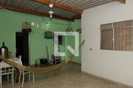 Casa à venda com 100m², 3 quartos e 2 vagasVaranda