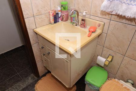 Casa à venda com 100m², 3 quartos e 2 vagasBanheiro