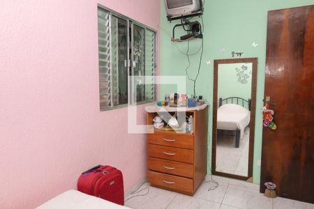 Casa à venda com 100m², 3 quartos e 2 vagas Quarto 2