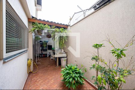 Casa à venda com 170m², 3 quartos e 2 vagas Casa à venda com 170m², 3 quartos e 2 vagasChurrasqueira
