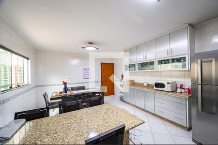 Casa à venda com 170m², 3 quartos e 2 vagas Casa à venda com 170m², 3 quartos e 2 vagasCozinha