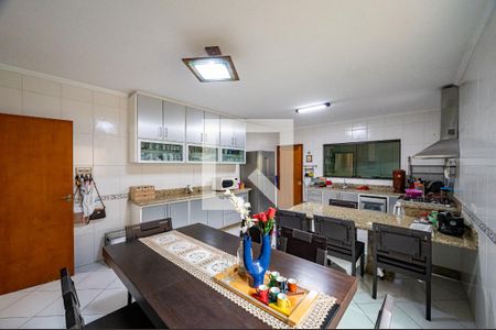 Casa à venda com 170m², 3 quartos e 2 vagas Casa à venda com 170m², 3 quartos e 2 vagasCozinha