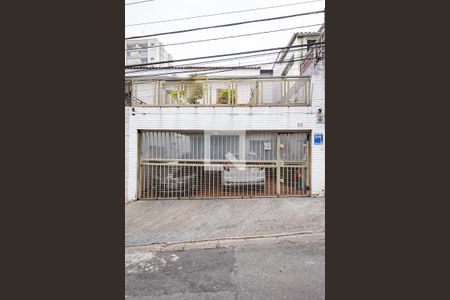 Casa à venda com 170m², 3 quartos e 2 vagas Casa à venda com 170m², 3 quartos e 2 vagasFachada