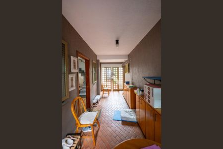 Casa à venda com 170m², 3 quartos e 2 vagas Casa à venda com 170m², 3 quartos e 2 vagasEntrada