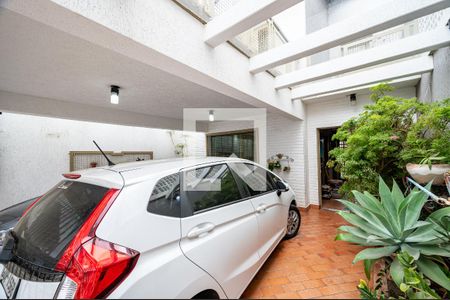 Casa à venda com 170m², 3 quartos e 2 vagas Casa à venda com 170m², 3 quartos e 2 vagasGaragem