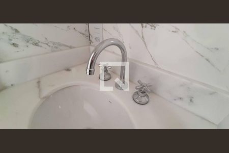 Casa à venda com 87m², 3 quartos e 2 vagasBanheiro da Suíte