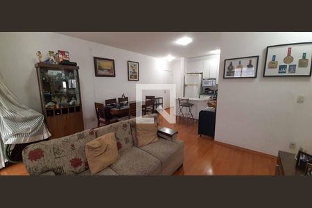 Sala de apartamento à venda com 2 quartos, 70m² em Vila Yara, Osasco