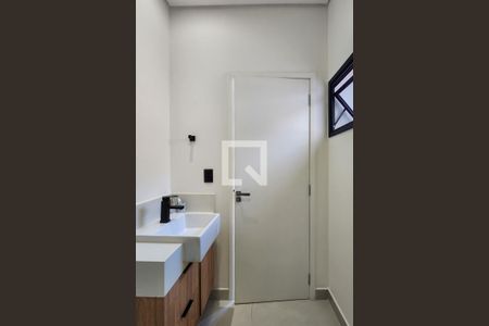 Casa à venda com 370m², 4 quartos e 4 vagasBanheiro da Suíte 2