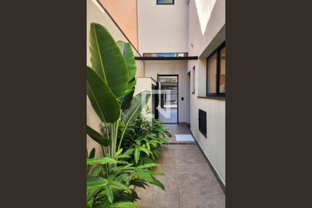 Casa à venda com 370m², 4 quartos e 4 vagasCorredor