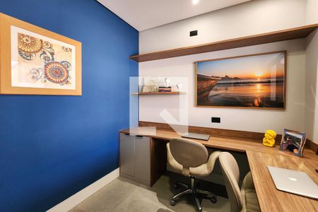 Casa à venda com 370m², 4 quartos e 4 vagasEscritório