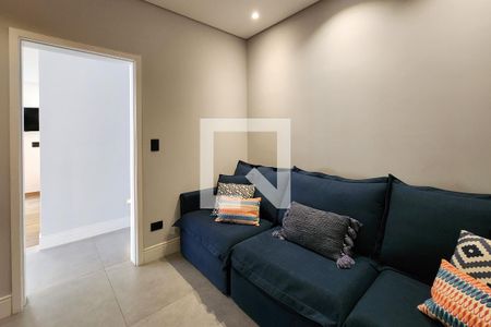 Casa à venda com 370m², 4 quartos e 4 vagasSala de TV