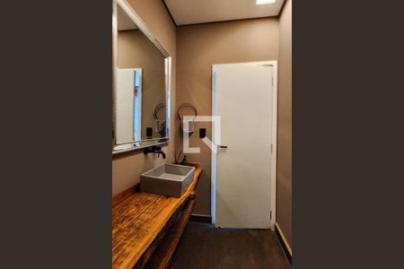 Casa à venda com 370m², 4 quartos e 4 vagasLavabo