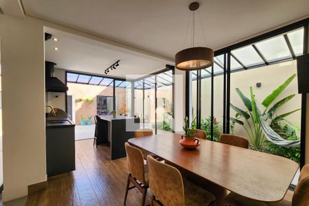 Casa à venda com 370m², 4 quartos e 4 vagasÁrea Gourmet