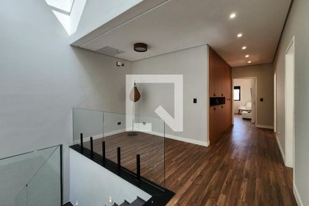 Casa à venda com 370m², 4 quartos e 4 vagasCorredor