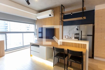 Sala de apartamento para alugar com 1 quarto, 40m² em Cambuí, Campinas