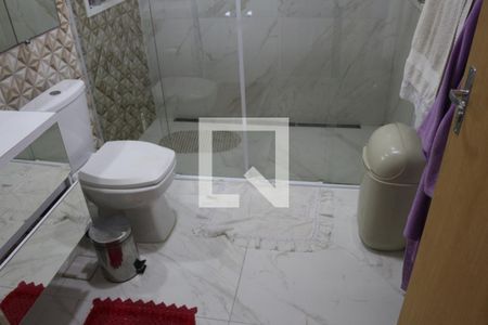 Casa à venda com 191m², 3 quartos e 3 vagasBanheiro da Suíte 1