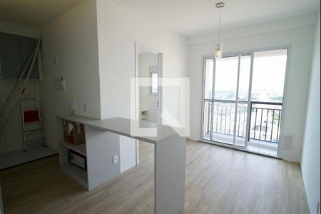 Sala de apartamento para alugar com 2 quartos, 40m² em Vila Sonia, São Paulo