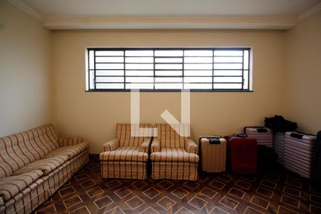 Casa à venda com 460m², 4 quartos e 4 vagas Casa à venda com 460m², 4 quartos e 4 vagasSala de tv