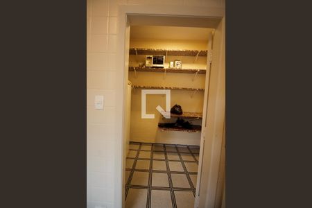 Casa à venda com 460m², 4 quartos e 4 vagas Casa à venda com 460m², 4 quartos e 4 vagasDespensa