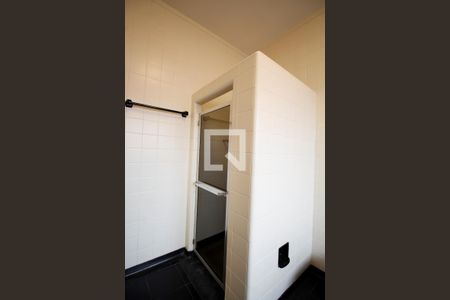 Casa à venda com 460m², 4 quartos e 4 vagas Casa à venda com 460m², 4 quartos e 4 vagasBanheiro da Suite 2