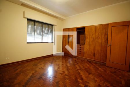 Casa à venda com 460m², 4 quartos e 4 vagas Casa à venda com 460m², 4 quartos e 4 vagasQuarto 3