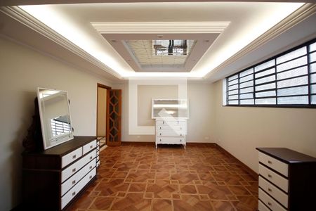 Casa à venda com 460m², 4 quartos e 4 vagas Casa à venda com 460m², 4 quartos e 4 vagasSala de estar