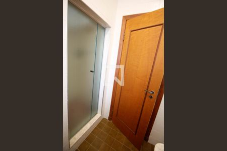 Casa à venda com 460m², 4 quartos e 4 vagas Casa à venda com 460m², 4 quartos e 4 vagasBanheiro 2