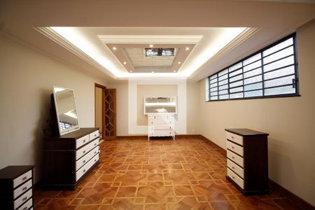 Casa à venda com 460m², 4 quartos e 4 vagas Casa à venda com 460m², 4 quartos e 4 vagasSala de estar