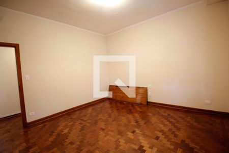 Casa à venda com 460m², 4 quartos e 4 vagas Casa à venda com 460m², 4 quartos e 4 vagasQuarto 3