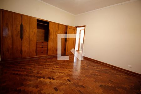 Casa à venda com 460m², 4 quartos e 4 vagas Casa à venda com 460m², 4 quartos e 4 vagasQuarto 3