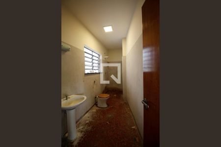 Casa à venda com 460m², 4 quartos e 4 vagas Casa à venda com 460m², 4 quartos e 4 vagasBanheiro 3