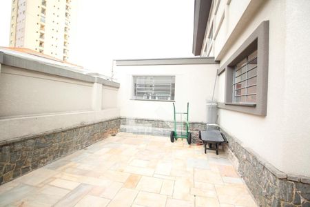 Casa à venda com 460m², 4 quartos e 4 vagas Casa à venda com 460m², 4 quartos e 4 vagasQuintal