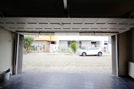 Casa à venda com 460m², 4 quartos e 4 vagas Casa à venda com 460m², 4 quartos e 4 vagasGaragem