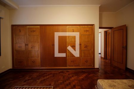 Casa à venda com 460m², 4 quartos e 4 vagas Casa à venda com 460m², 4 quartos e 4 vagasQuarto 2