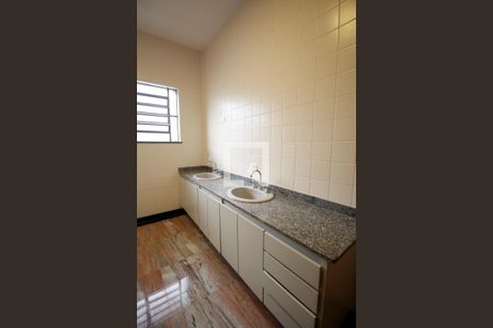 Casa à venda com 460m², 4 quartos e 4 vagas Casa à venda com 460m², 4 quartos e 4 vagasBanheiro da suite 1