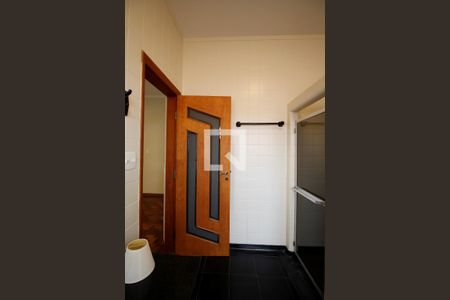 Casa à venda com 460m², 4 quartos e 4 vagas Casa à venda com 460m², 4 quartos e 4 vagasBanheiro da Suite 2