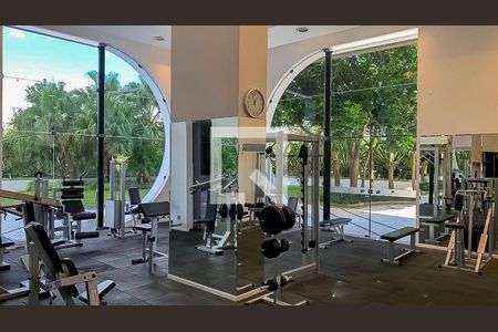 Apartamento à venda com 329m², 3 quartos e 3 vagas Apartamento à venda com 329m², 3 quartos e 3 vagasAcademia