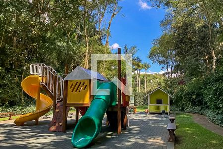 Apartamento à venda com 329m², 3 quartos e 3 vagas Apartamento à venda com 329m², 3 quartos e 3 vagasPlayground