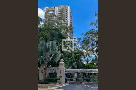 Apartamento à venda com 329m², 3 quartos e 3 vagas Apartamento à venda com 329m², 3 quartos e 3 vagasFachada