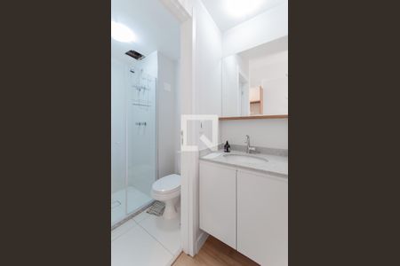 Banheiro de kitnet/studio para alugar com 1 quarto, 25m² em Vila Mariana, São Paulo