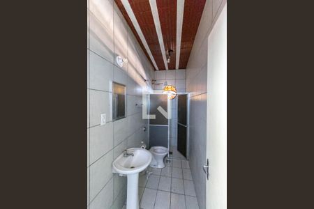 Casa à venda com 150m², 3 quartos e 7 vagas Casa à venda com 150m², 3 quartos e 7 vagasBanheiro