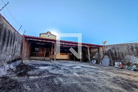 Casa à venda com 150m², 3 quartos e 7 vagas Casa à venda com 150m², 3 quartos e 7 vagasÁrea Externa