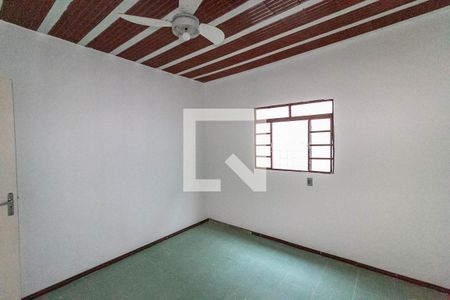Casa à venda com 150m², 3 quartos e 7 vagas Casa à venda com 150m², 3 quartos e 7 vagasQuarto 3