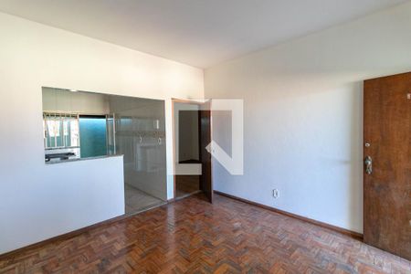 Casa à venda com 180m², 2 quartos e 10 vagas Casa à venda com 180m², 2 quartos e 10 vagasSala - Casa 2