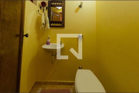 Casa à venda com 250m², 4 quartos e 3 vagasLavabo